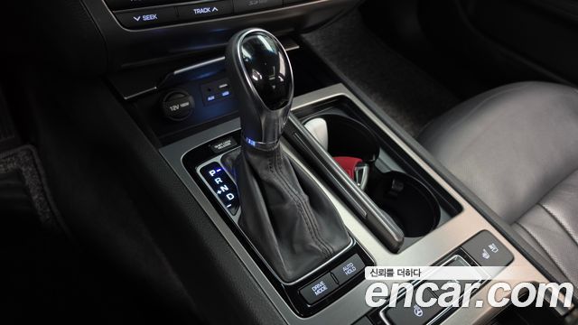 Hyundai Genesis 2016 — photo 9