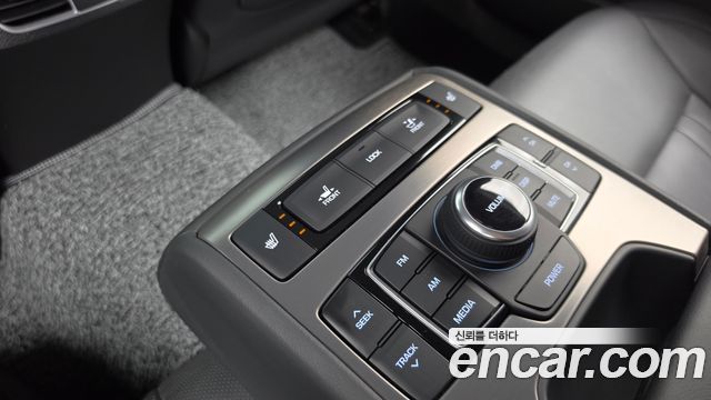 Hyundai Genesis 2016 — photo 19