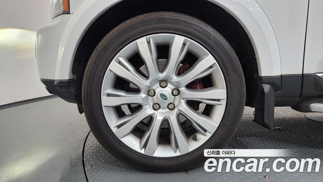 Land Rover Discovery 2013 — photo 5