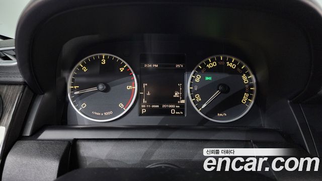 Land Rover Discovery 2013 — photo 8