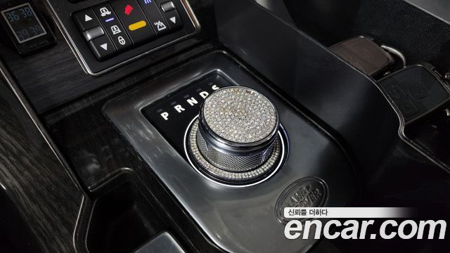 Land Rover Discovery 2013 — photo 9
