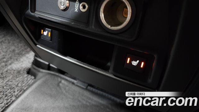 Land Rover Discovery 2013 — photo 19