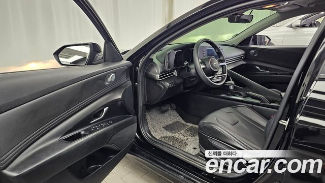 Hyundai AVANTE 2023 — photo 13