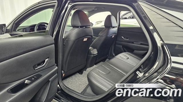 Hyundai AVANTE 2023 — photo 18