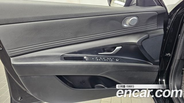 Hyundai AVANTE 2023 — photo 14