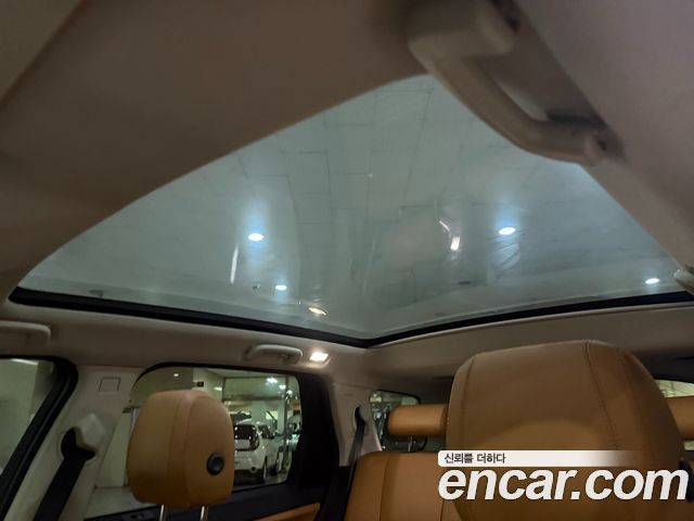Land Rover Discovery Sport 2018 — photo 17