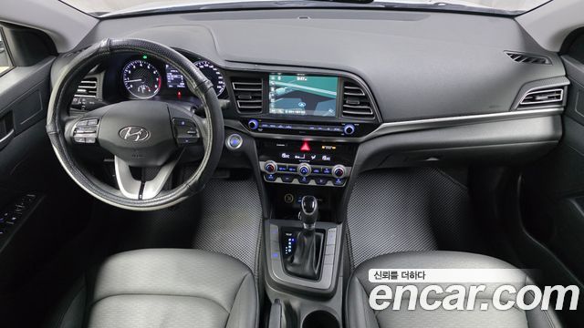 Hyundai AVANTE 2019 — photo 10