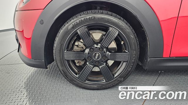 Mini Cooper Convertible 2023 — photo 5