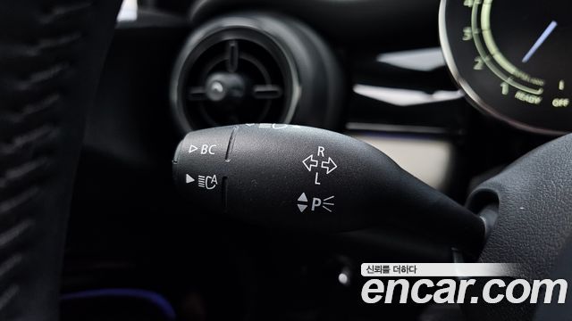 Mini Cooper Convertible 2023 — photo 27