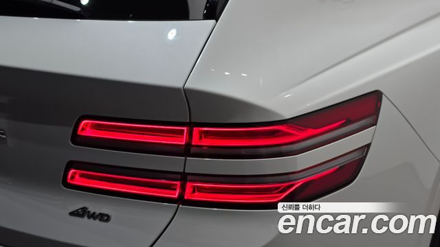 Genesis GV80 2020 — photo 9