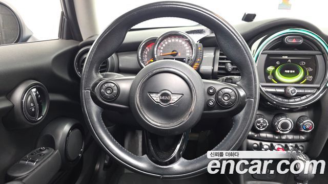 Mini Cooper 2015 — photo 13
