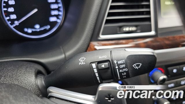 Hyundai Genesis 2016 — photo 24