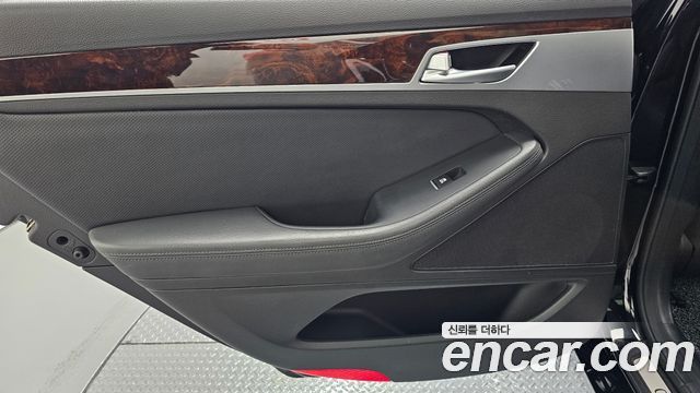Hyundai Genesis 2016 — photo 15