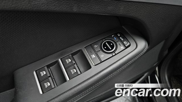 Hyundai Genesis 2016 — photo 29
