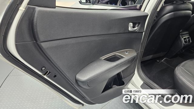 Kia K5 2019 — photo 15