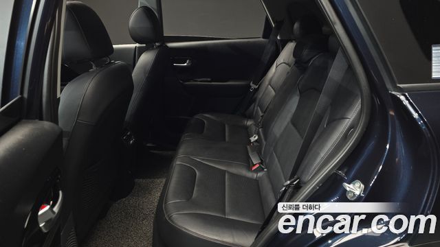 Kia Niro 2022 — photo 12