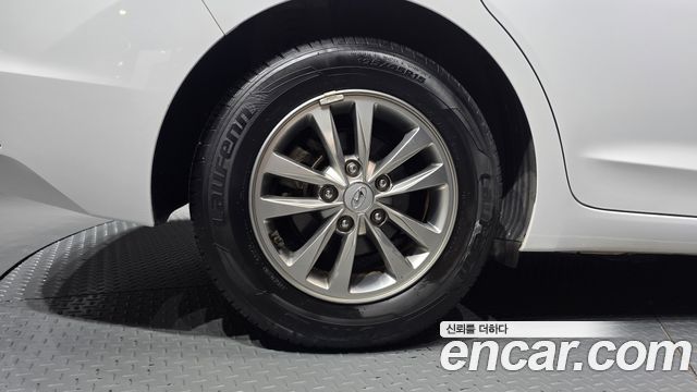 Hyundai AVANTE 2019 — photo 5