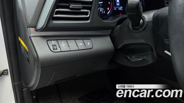Hyundai AVANTE 2019 — photo 16