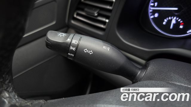 Hyundai AVANTE 2019 — photo 17