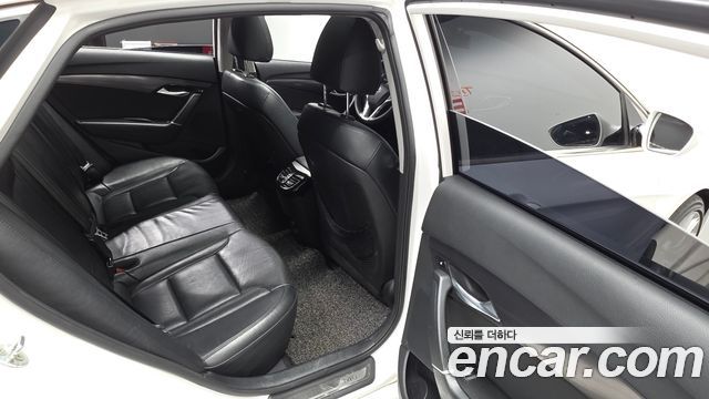 Hyundai i40 2012 — photo 17