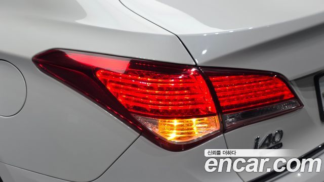 Hyundai i40 2012 — photo 9