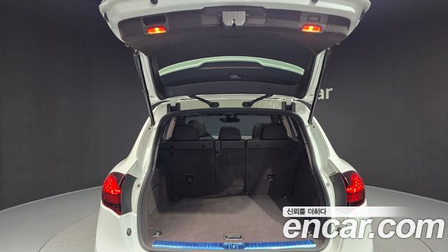 Porsche Cayenne 2013 — photo 20
