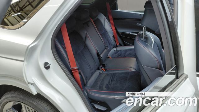 Genesis GV70 2021 — photo 17