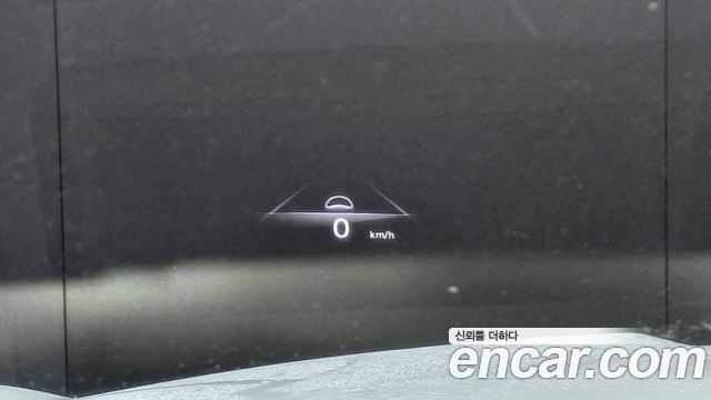 Genesis GV70 2021 — photo 29
