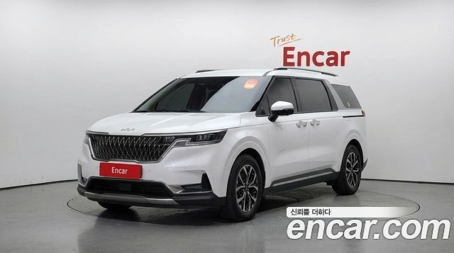 Kia Canival 2023 — photo 1
