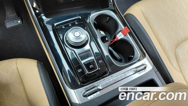 Kia Canival 2023 — photo 12