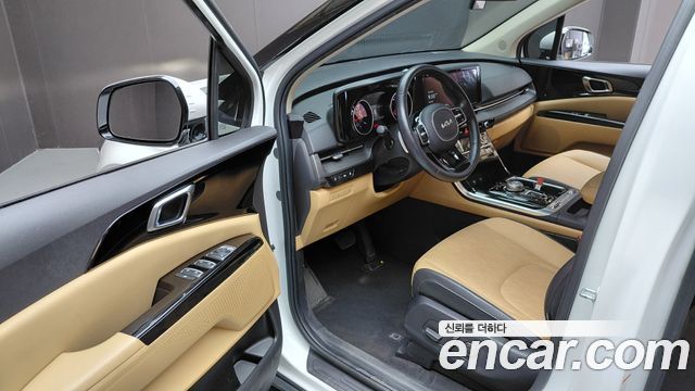 Kia Canival 2023 — photo 13
