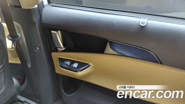 Kia Canival 2023 — photo 25