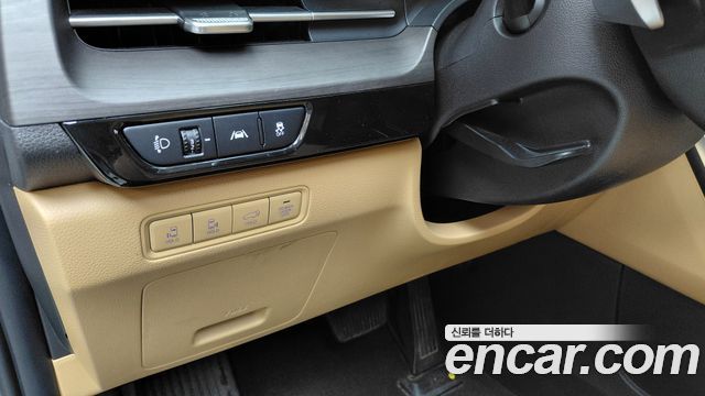 Kia Canival 2023 — photo 26