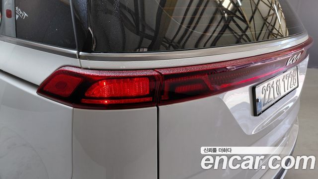 Kia Canival 2023 — photo 9