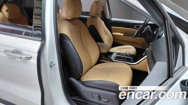 Kia Canival 2023 — photo 16