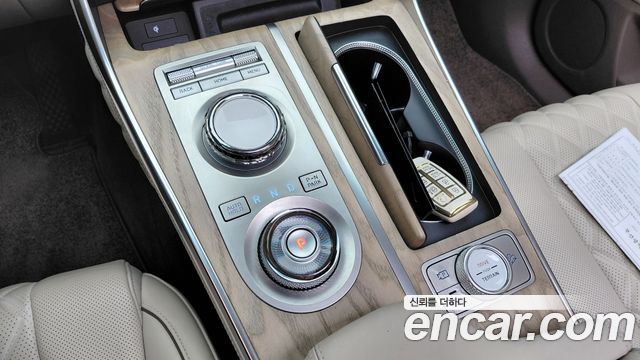 Genesis GV80 2023 — photo 12