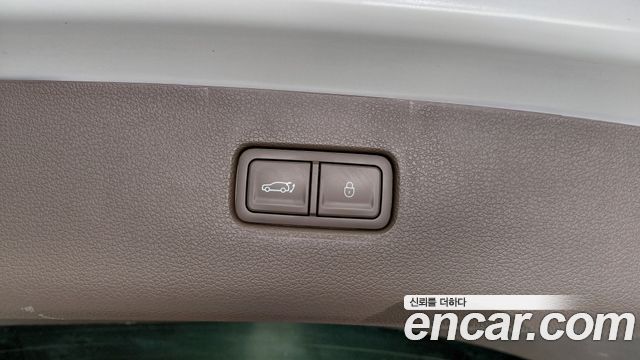 Genesis GV80 2023 — photo 24