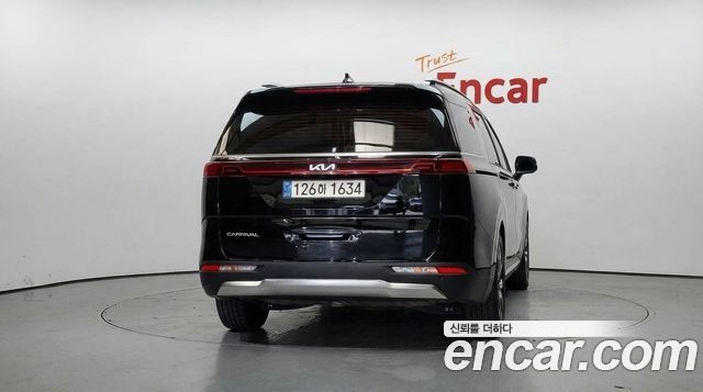 Kia Canival 2022 — photo 4