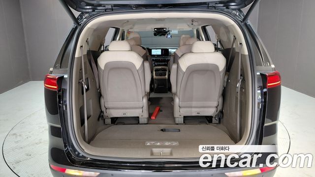 Kia Canival 2022 — photo 24