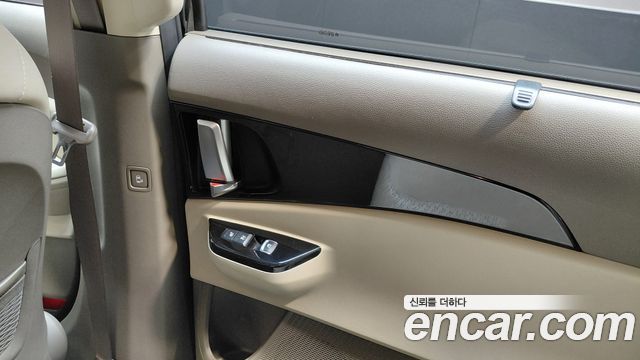 Kia Canival 2022 — photo 26