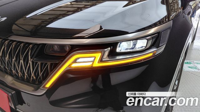 Kia Canival 2022 — photo 8