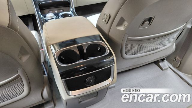 Kia Canival 2022 — photo 27