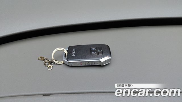 Kia Canival 2022 — photo 30