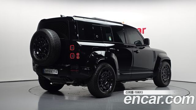 Land Rover Defender 2026 — photo 2