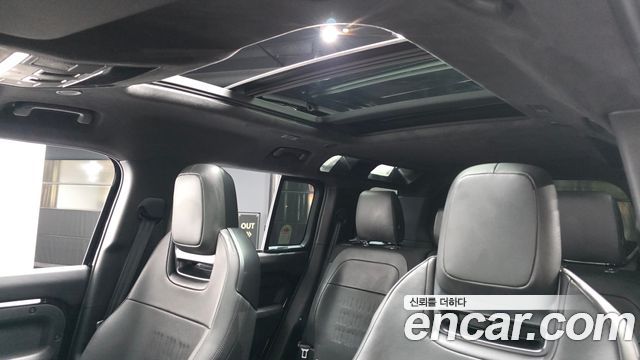 Land Rover Defender 2026 — photo 18