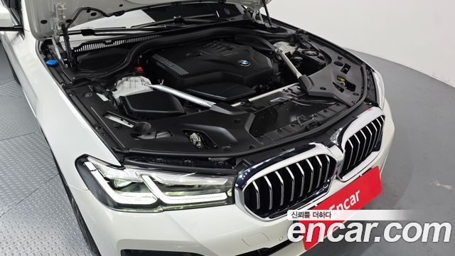 BMW 5-Series 2023 — photo 6