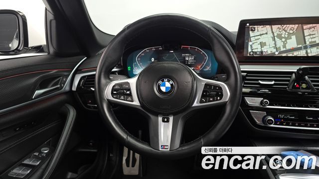 BMW 5-Series 2023 — photo 12