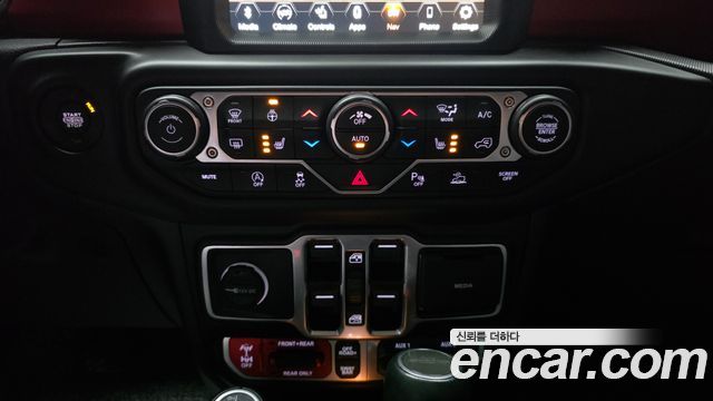 Jeep Gladiator 2023 — photo 23