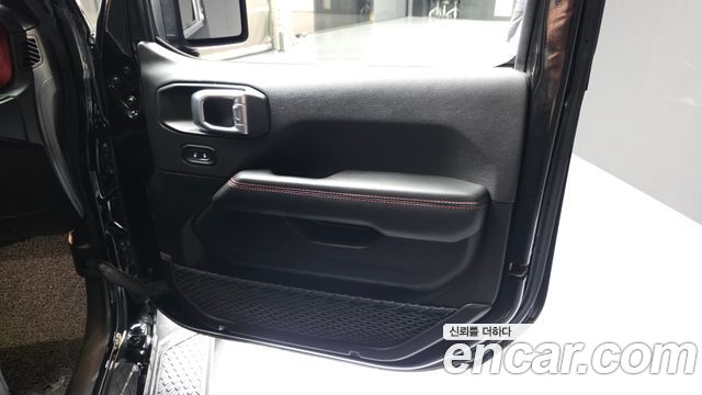 Jeep Gladiator 2023 — photo 14