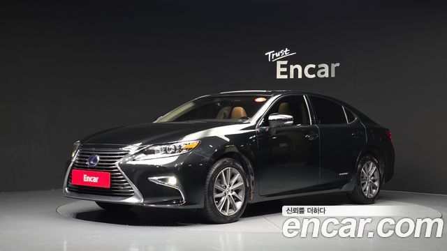 Lexus ES 2016 — photo 1